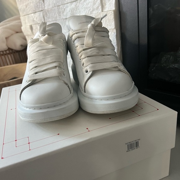 Alexander McQueen sneakers size 37 - Picture 9 of 10